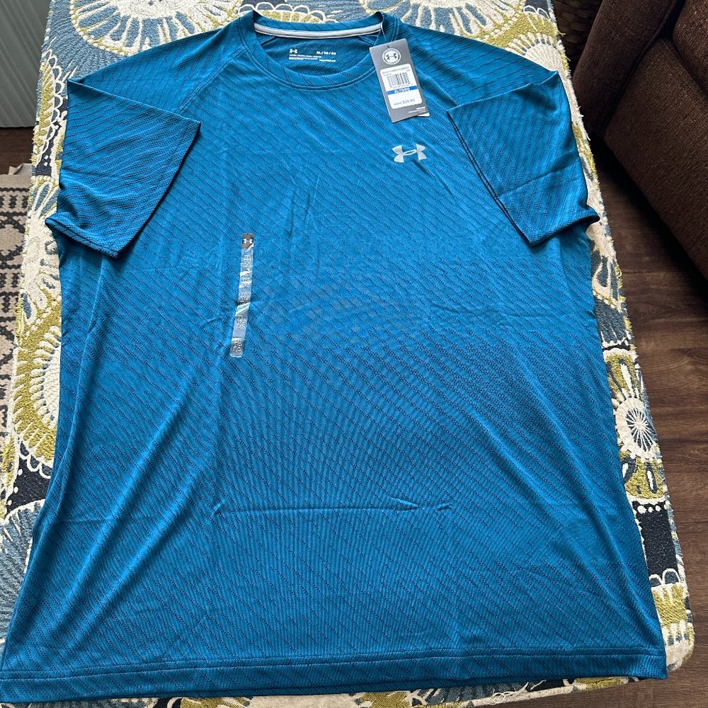 *NWT* Under Armour Shirt